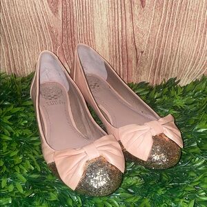 Vince Camuto Women's Blush and Gold Bow Flats